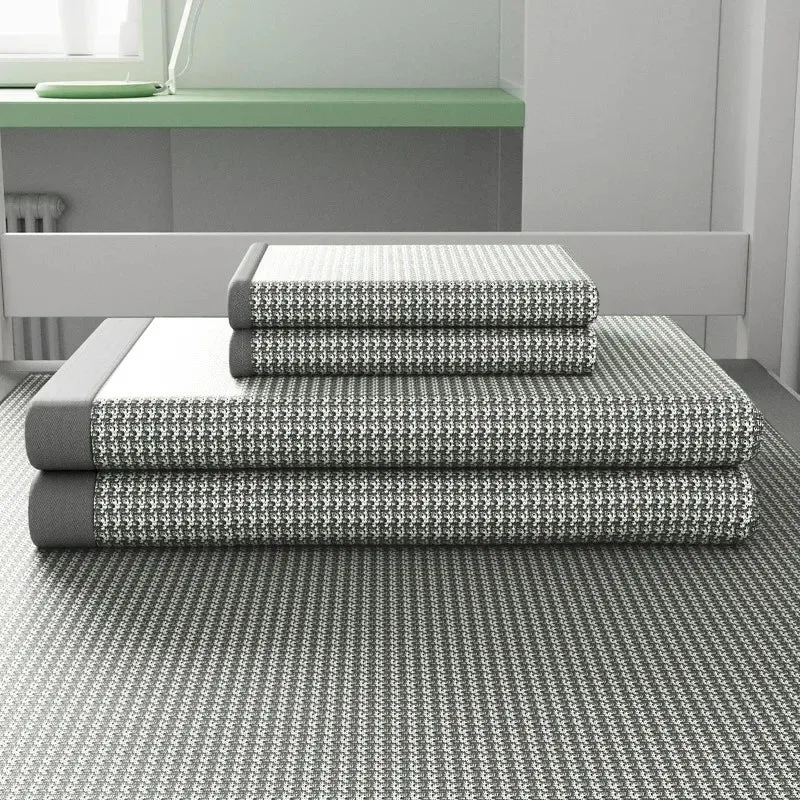 Tapis de Lit Rafraîchissant – Effet Soie Glacée et Tissu Respirant pour les Nuits d’Été