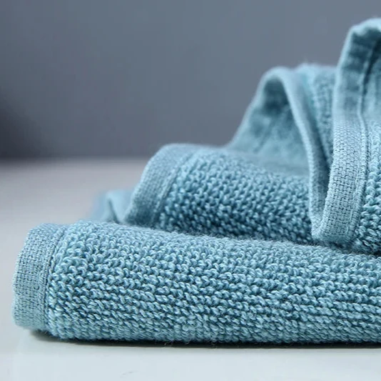 2 Serviettes de Bain Douces & Absorbantes en 100% Coton