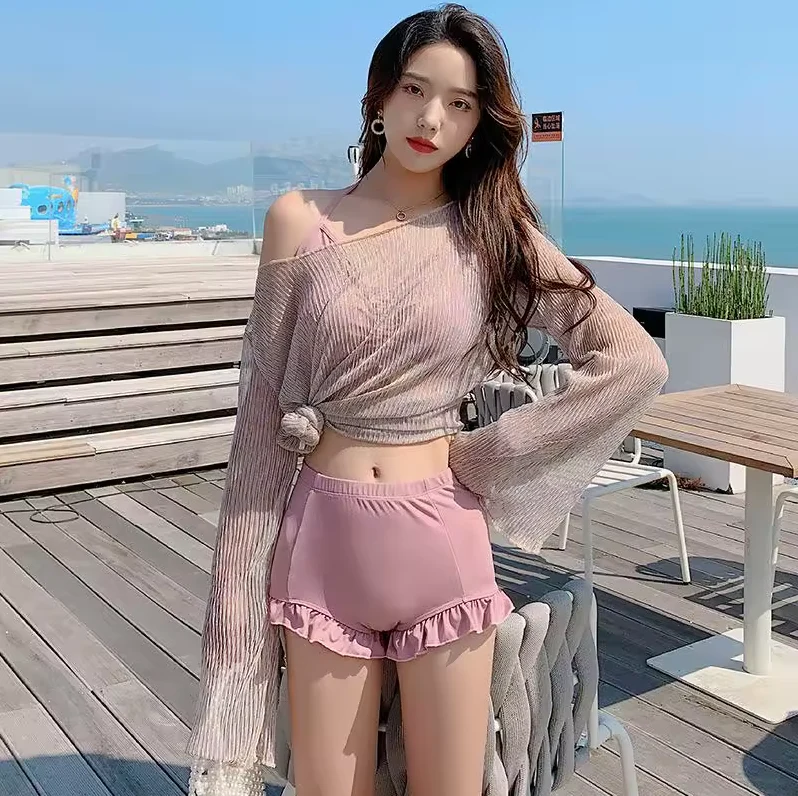 Maillot de Bain 3PC Shorty à Volant avec Top en Maille