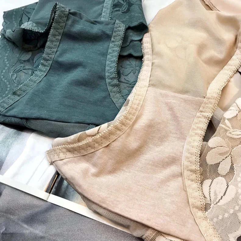 Lot de 3 Culottes Sexy en Soie Glacée et Dentelle Florale