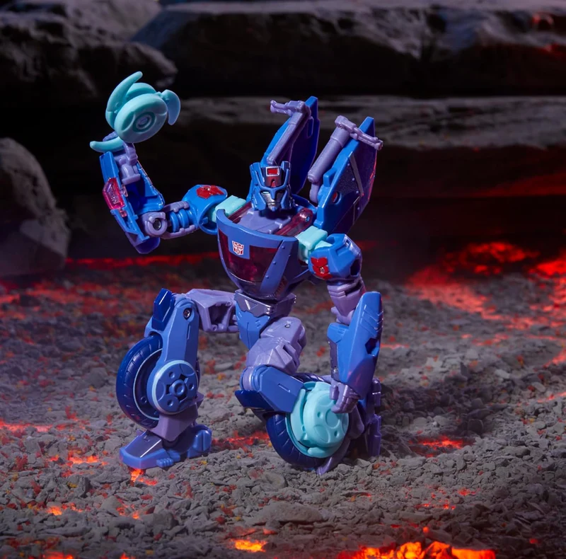 Transformers Legacy United Deluxe Class Cyberverse Universe Chromia, 5.5 inches Converting Action Figure (8)