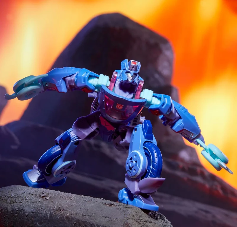 Transformers Legacy United Deluxe Class Cyberverse Universe Chromia, 5.5 inches Converting Action Figure (8)