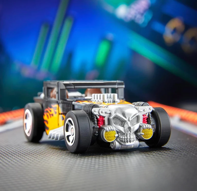 TRANSFORMERS Collaborative Hot Wheels x Bone Shaker, Deluxe Class 5-Inch Robot Action Figure Converts to Car, Car Toys for Ages 8+