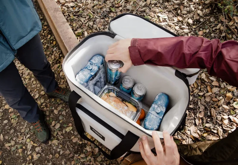 Igloo Trailmate Soft Sided Portable Insulated Cooler Bag - Bone