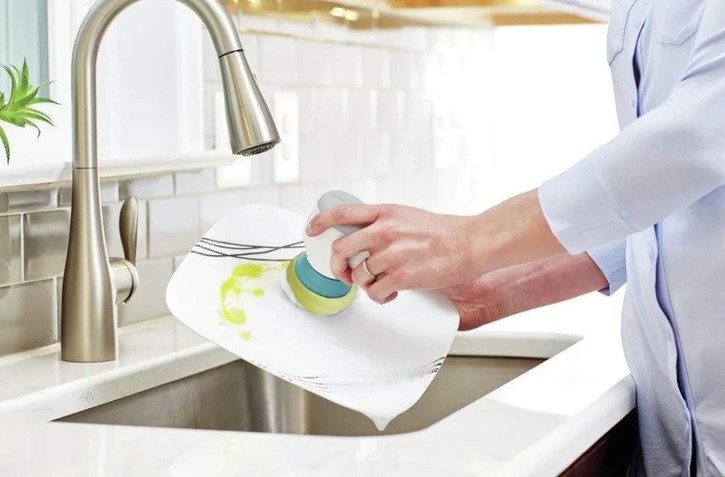 BLACK+DECKER Grimebuster Powered Scrubber (BHPC130)