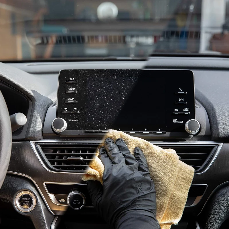 Meguiar's Detailer Quik Interior Detailer (3.79L) safely cleans all interior surfaces