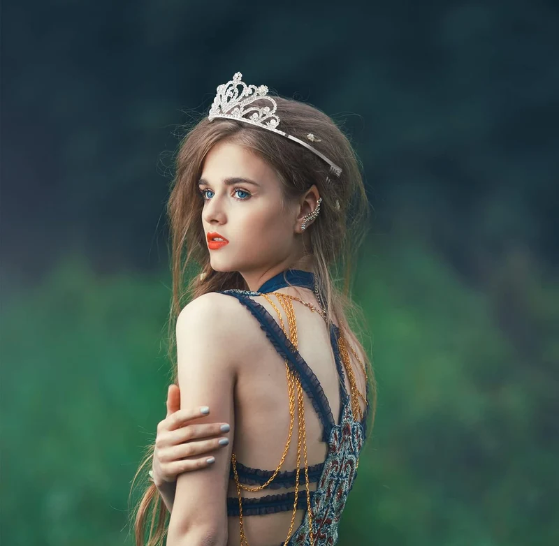 2 Pcs Homecoming King Crown Metal Crystal Royal Tiara Crown for Men Women Bridegroom Bride Princess Wedding Halloween