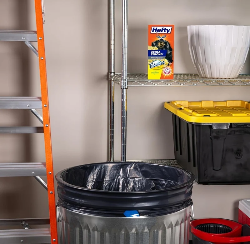Hefty Ultra Strong 30 Gallon Trash Bags 30 Gallon Size Break Resistant Drawstring Closure (Black) Fabuloso Lemon Scent