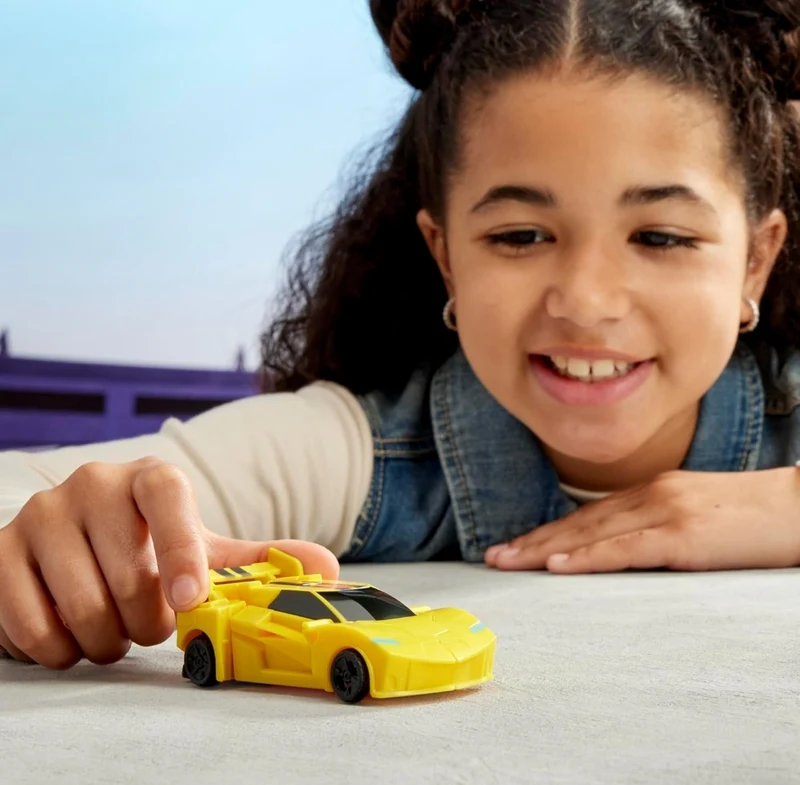 Transformers EarthSpark 1-Step Smash Changers Bumblebee 4-Inch Action Figure, Robot Toys for Boys and Girls 6 and Up