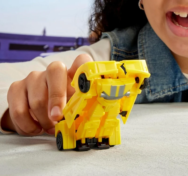 Transformers EarthSpark 1-Step Smash Changers Bumblebee 4-Inch Action Figure, Robot Toys for Boys and Girls 6 and Up