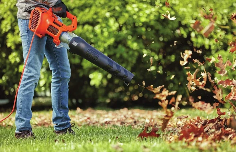 BLACK + DECKER Electric Axial Leaf Blower (BEBL750